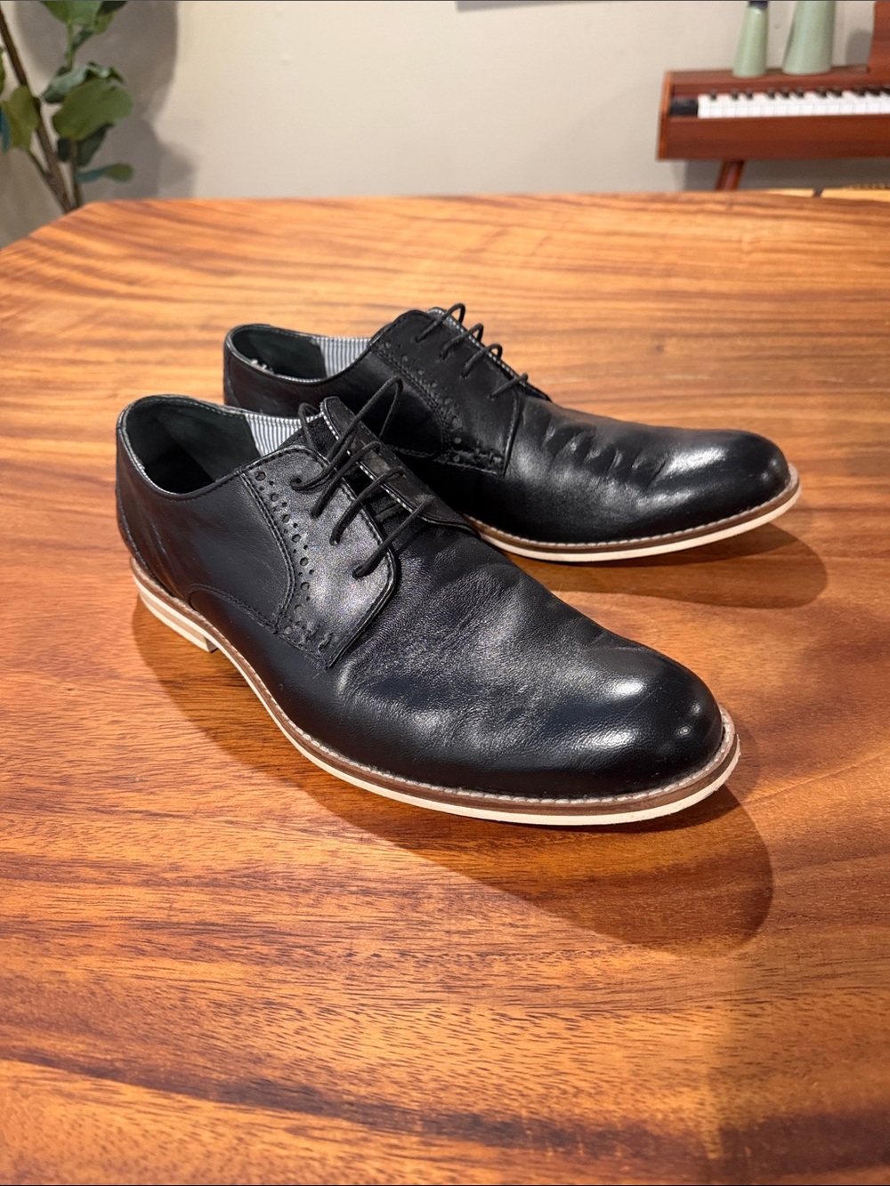Franco Fortini Black Leather Derby Shoes with Contrast Sole